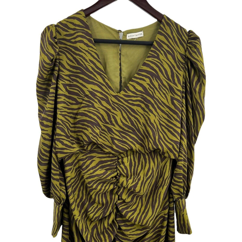 Moon River Anthropologie Tiger Animal Stripe Ruched Green Midi Size M Estimated - Picture 5 of 12
